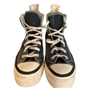Women’s Size 5 Platform Chuck Taylors – Black
